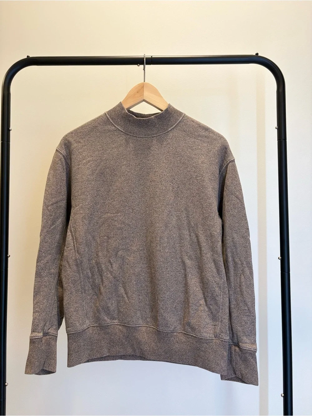 Uniqlo Unisex Crewneck Sweater in Taupe